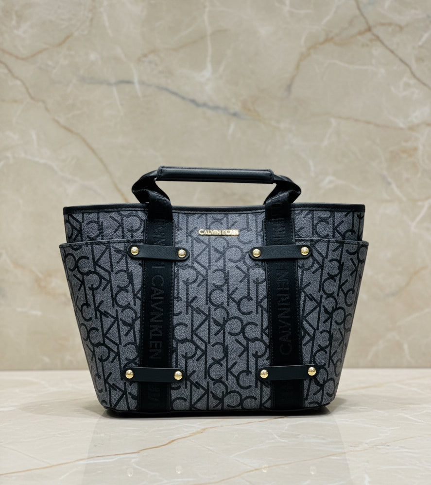 CALVIN KLEIN SATCHEL IN SIGNATURE CHARCOAL BLACK