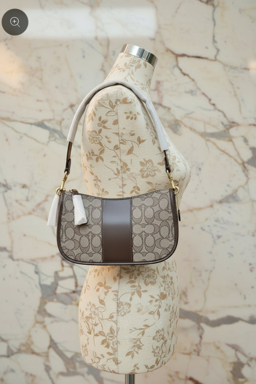 تخفيضات هائلة! ‼️‼️ حقيبة يد من قماش الجاكار من ماركة كوتش - بدون بطاقة السعر