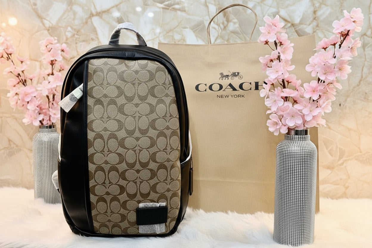 حقيبة ظهر كبيرة من كوتش