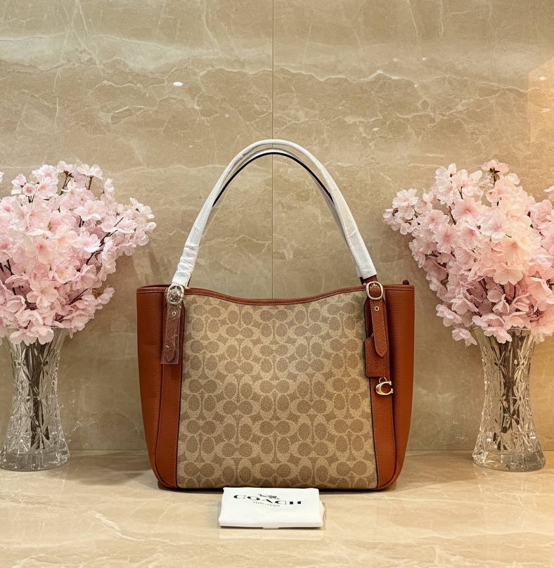 COACH ALANA ZIP TOTE IN SIGNATURE CANVAS - TAN RUST