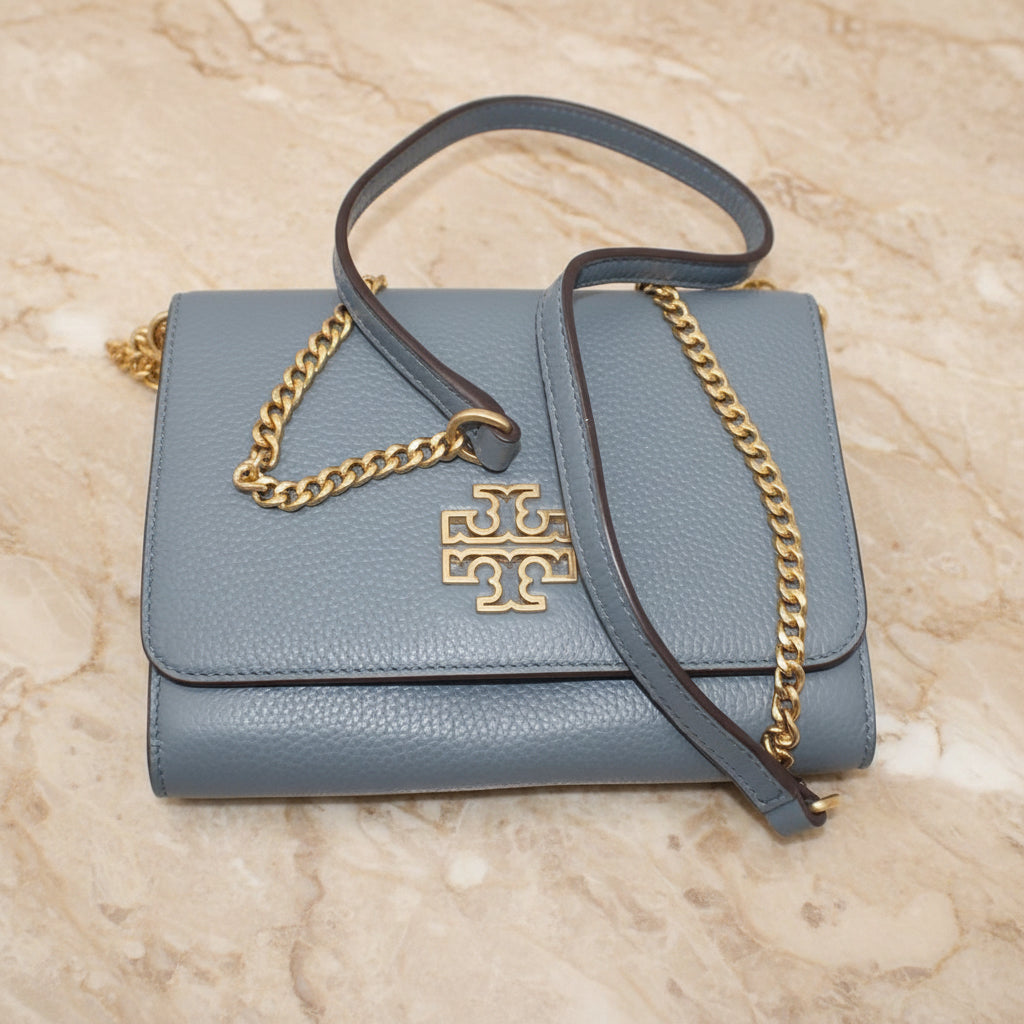 TORY BURCH BRITTEN CONVERTIBLE FLAP CLUTCH / CROSSBODY