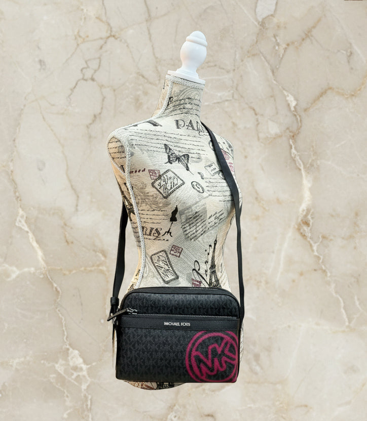 MICHAEL KORS COOPER EMBELISHED SIGNATURE LOGO UTILITY CROSSBODY
