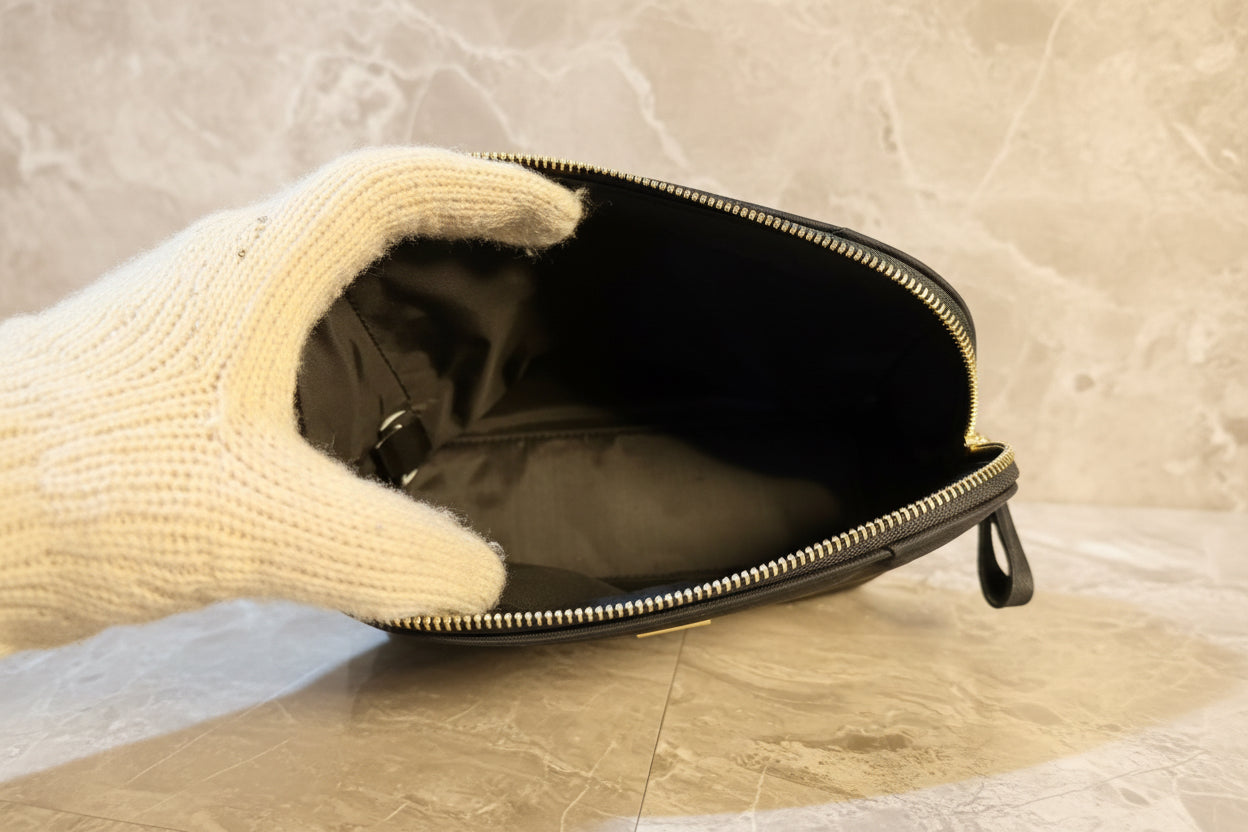 KATE SPADE CHELSEA COSMETIC POUCH - BLACK COLOR