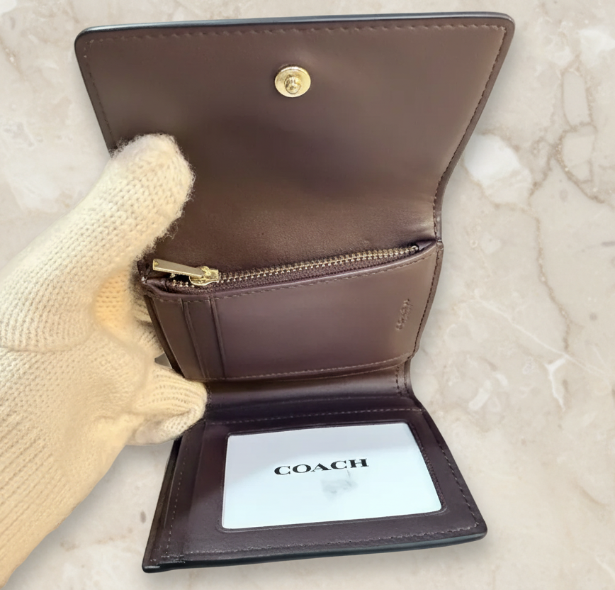 COACH SMALL TRIFOLD WALLET