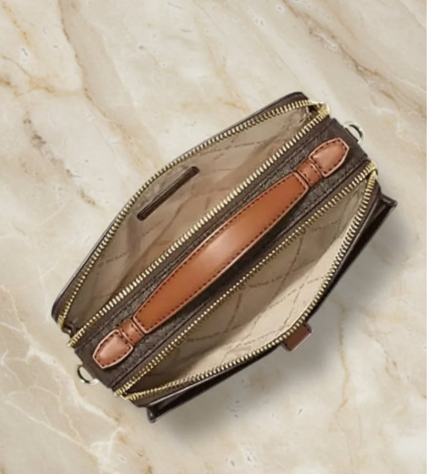 MICHAEL KORS JET SET ITEM DOUBLE ZIP SMARTPHONE CROSSBODY - SIGNATURE BROWN