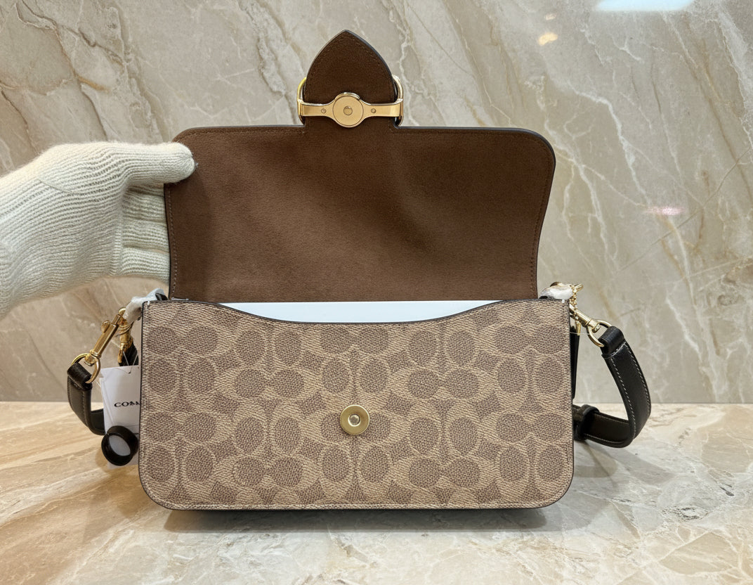 حقيبة كتف/حقيبة كروس بودي من كوتش مورغان بتصميم متعدد الألوان - كاكي متعدد