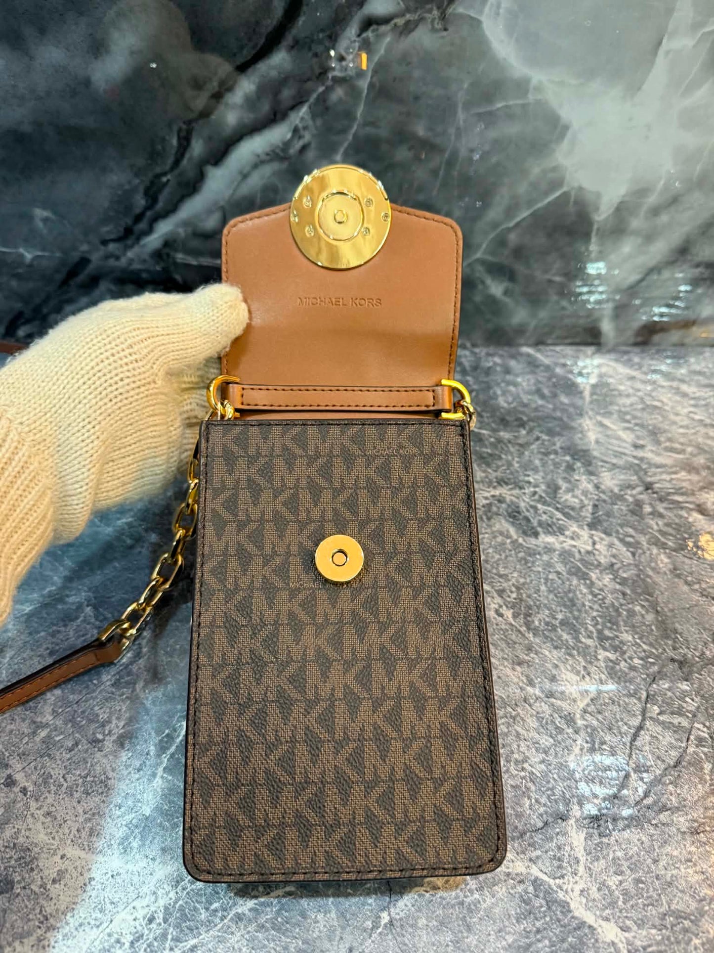 MICHAEL KORS CARMEN CROSSBODY