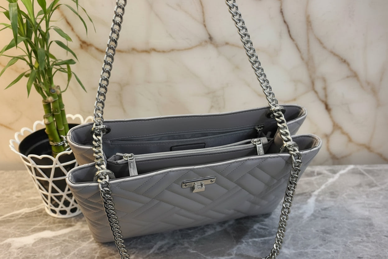 MICHAEL KORS PEYTON QUILTED LARGE CHAIN LINK TOTE CONVERTIBLE - PEARL GRAY