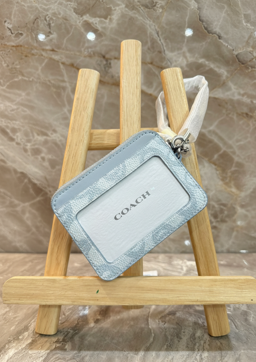 COACH ZIP CARD CASE