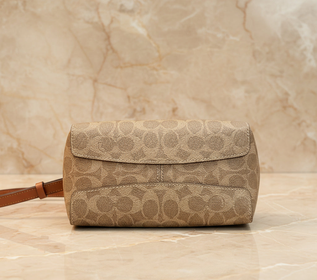 COACH HADLEY HOBO 21 - SIGNATURE CANVAS TAN RUST