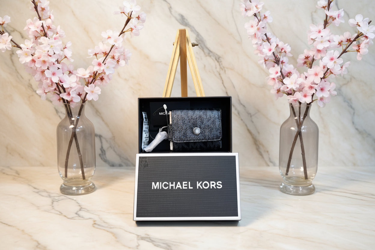 Michael Kors Unisex Expandable Airpod/ Earbud Case MK Signature Admiral In Gift Box