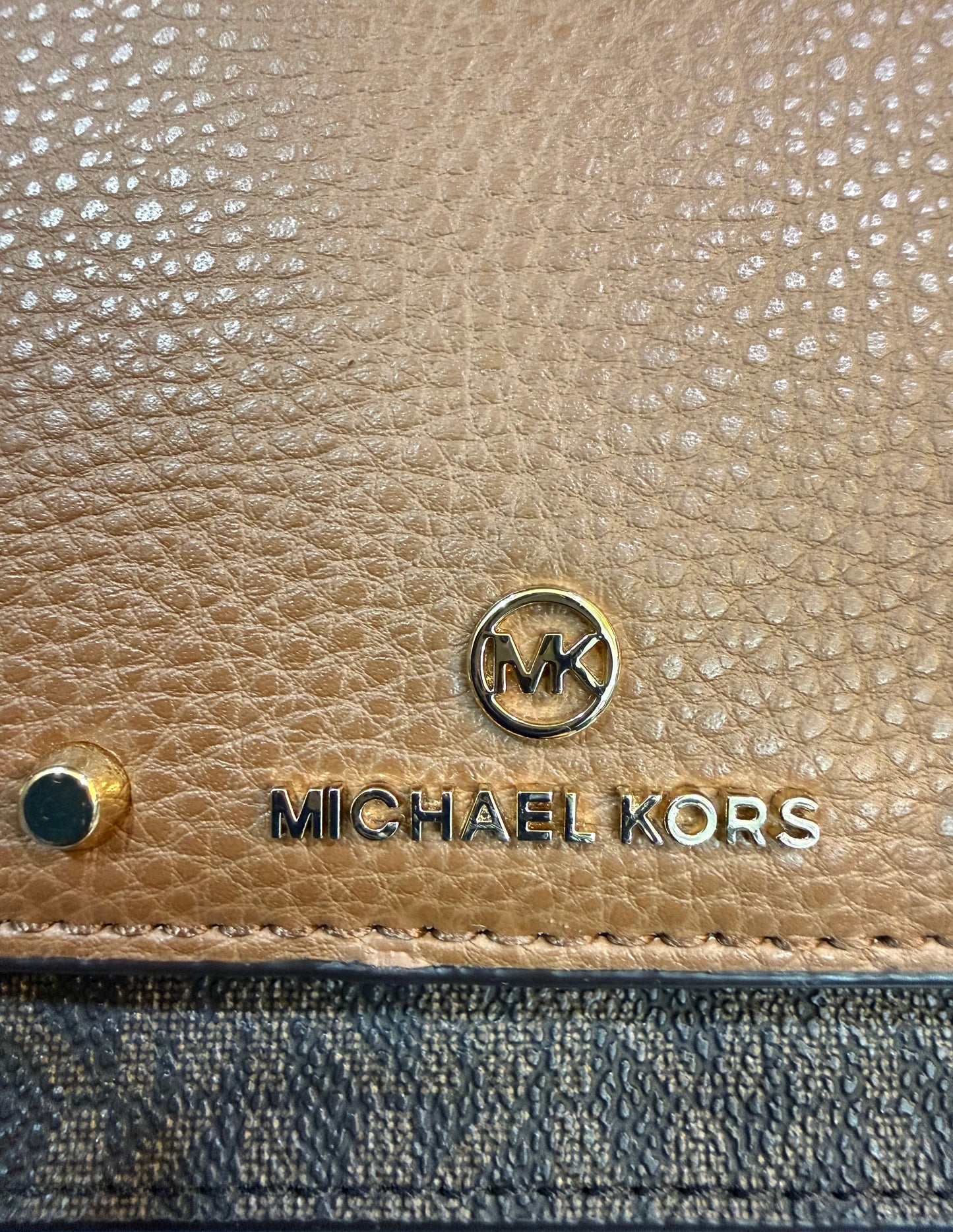 MICHAEL KORS Jet Set Small Studded Faux Leather & Logo Smartphone Crossbody Bag - SALE ‼️ With slight bumped in front ( From Boutique Store )
