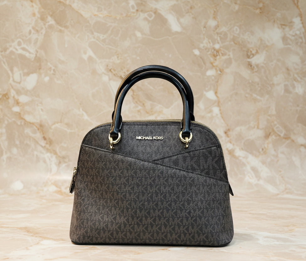 SALE‼️‼️ NO HANG TAG LOGO & MISSING PRICE TAG - MICHAEL KORS CINDY DOME MEDIUM IN SIGNATURE BLACK BROWN