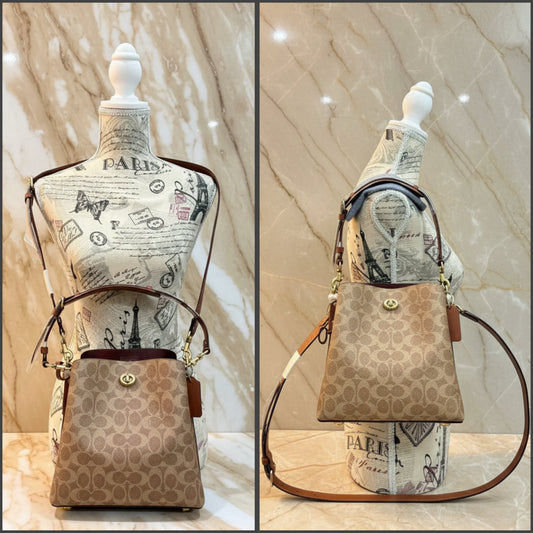 COACH WILLOW BUCKET BAG IN SIGNATURE TAN RUST