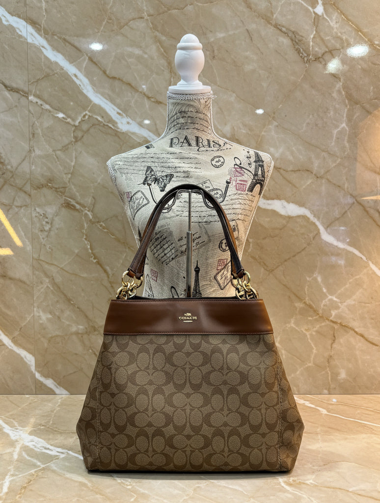SALE‼️‼️‼️COACH LEXY SHOULDER BAG IN SIGNATURE KHAKI/SADDLE