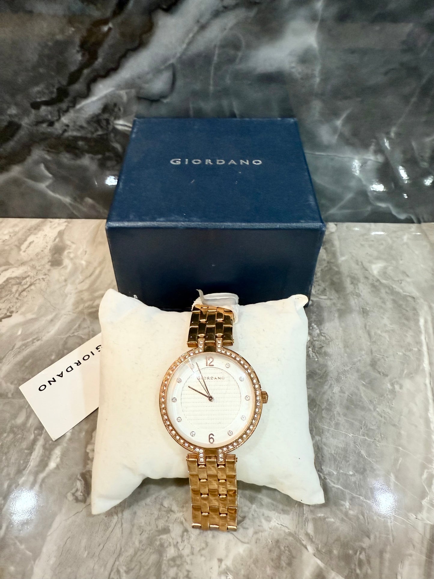 ساعة جيوردانو نسائية - لون ذهبي وردي