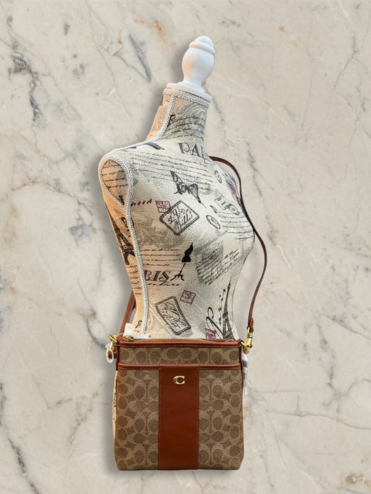 حقيبة كروسبودي من كوتش كيت