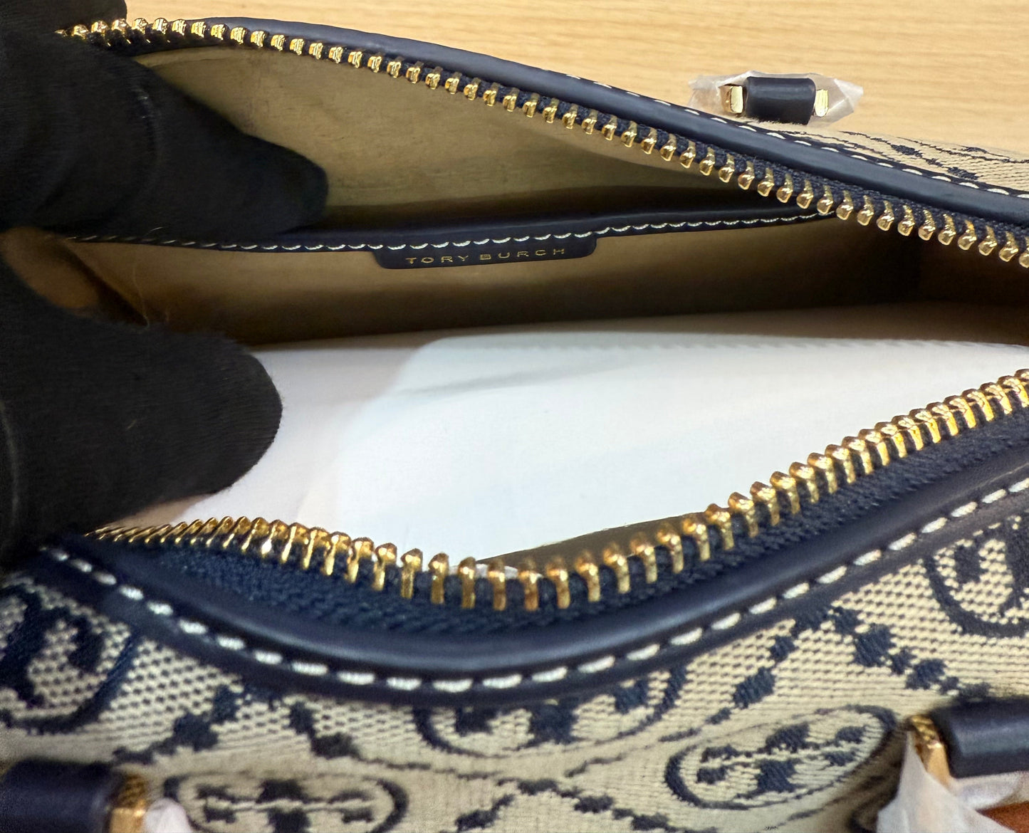 TORY BURCH PETITE BARREL/XBODY - T MONOGRAM NAVY BLUE