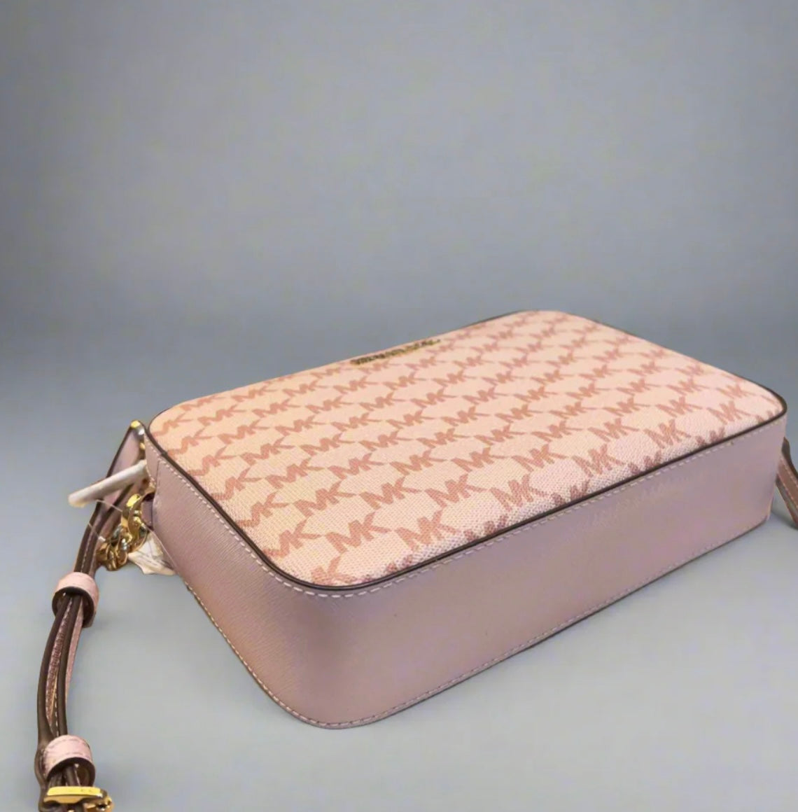 MICHAEL KORS JET SET CAMERA BAG
