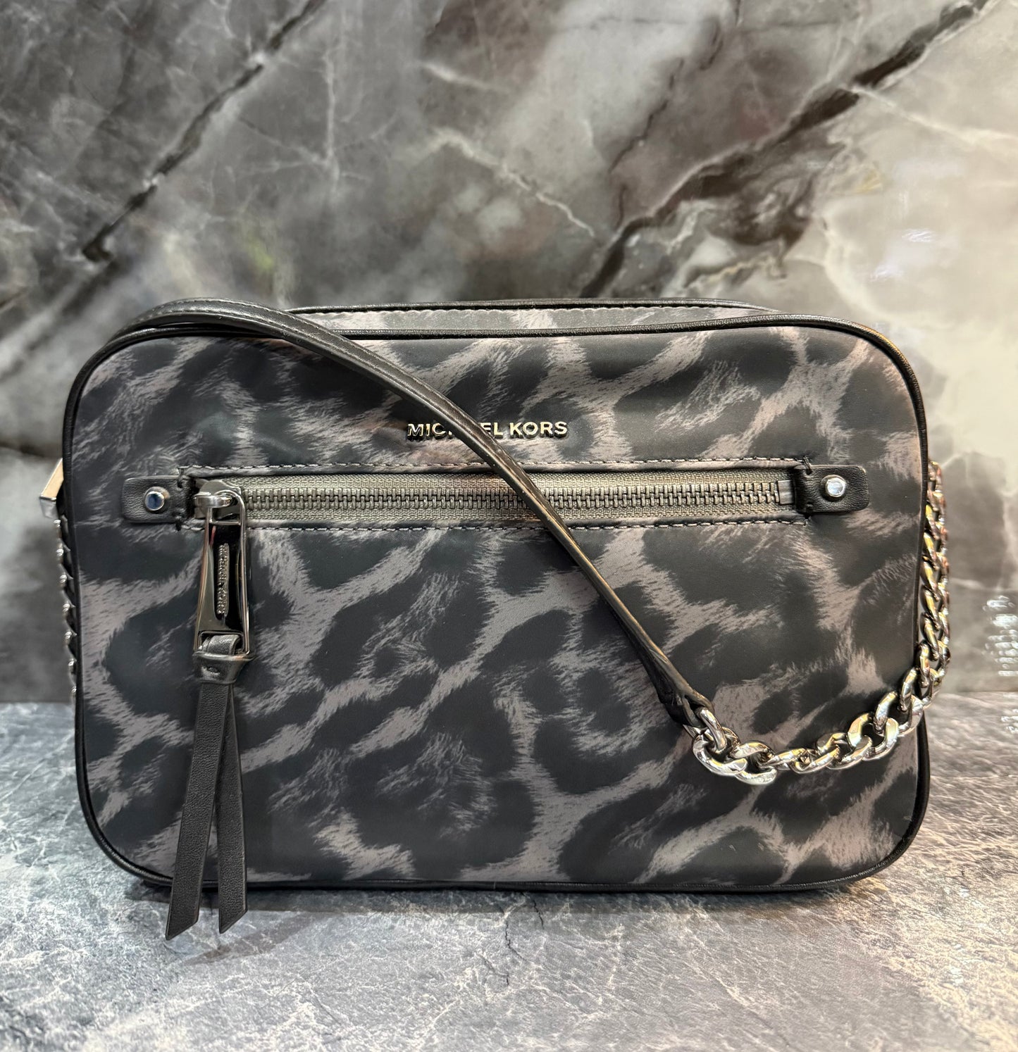 MICHAEL KORS EW JET SET NYLON CHAIN CROSSBODY - BLACK/GREY GUN METAL