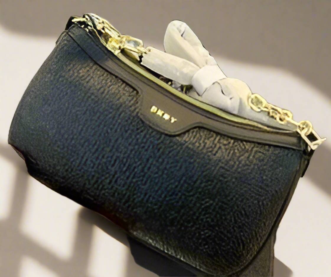 DKNY