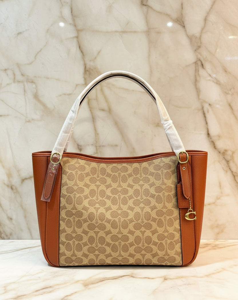 COACH ALANA ZIP TOTE IN SIGNATURE CANVAS - TAN RUST