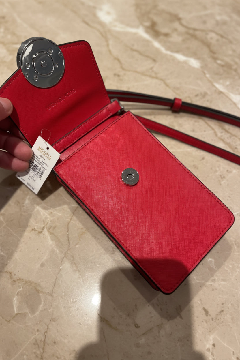 MICHAEL KORS CARMEN SMARTPHONE CROSSBODY - RED