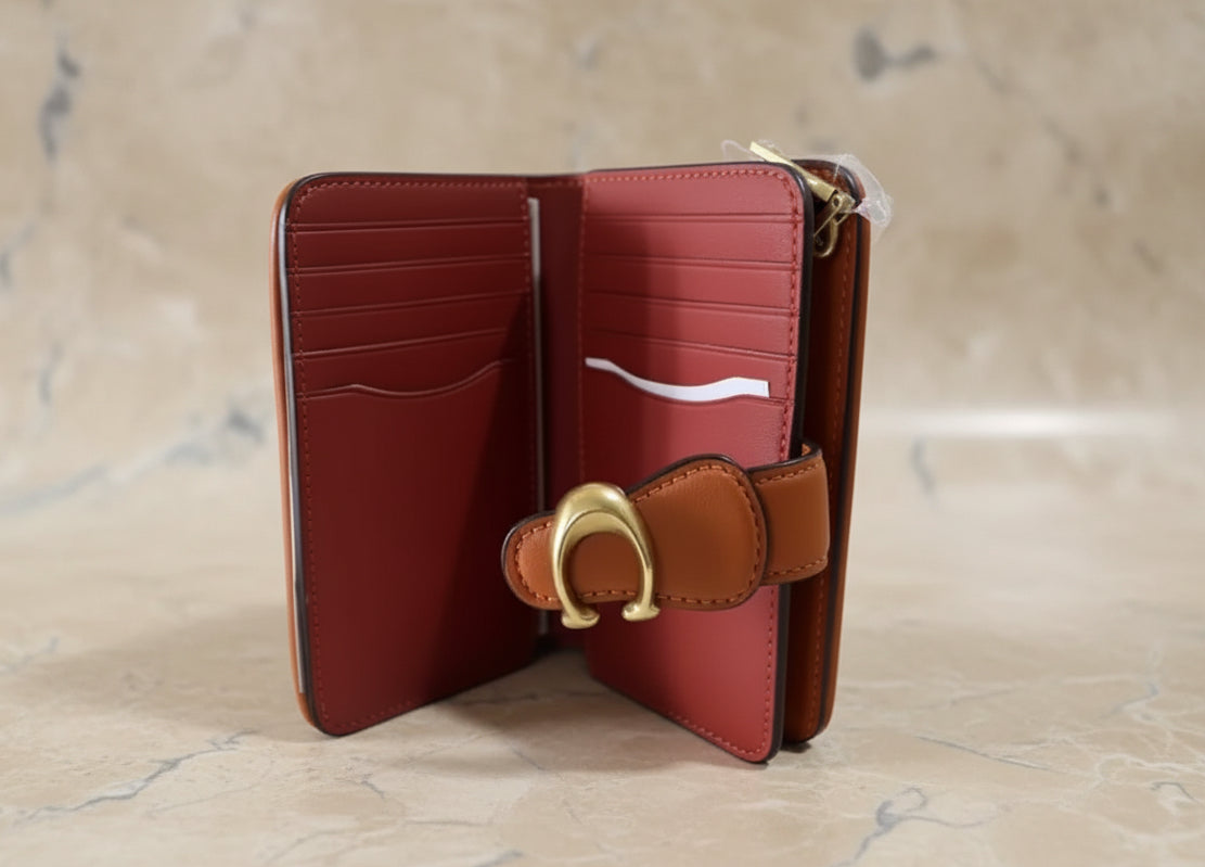 SALE ‼️‼️COACH TABBY MEDIUM BIFOLD CORNER ZIP COIN ( FROM BOUTIQUE STORE ) WITH CREASE -