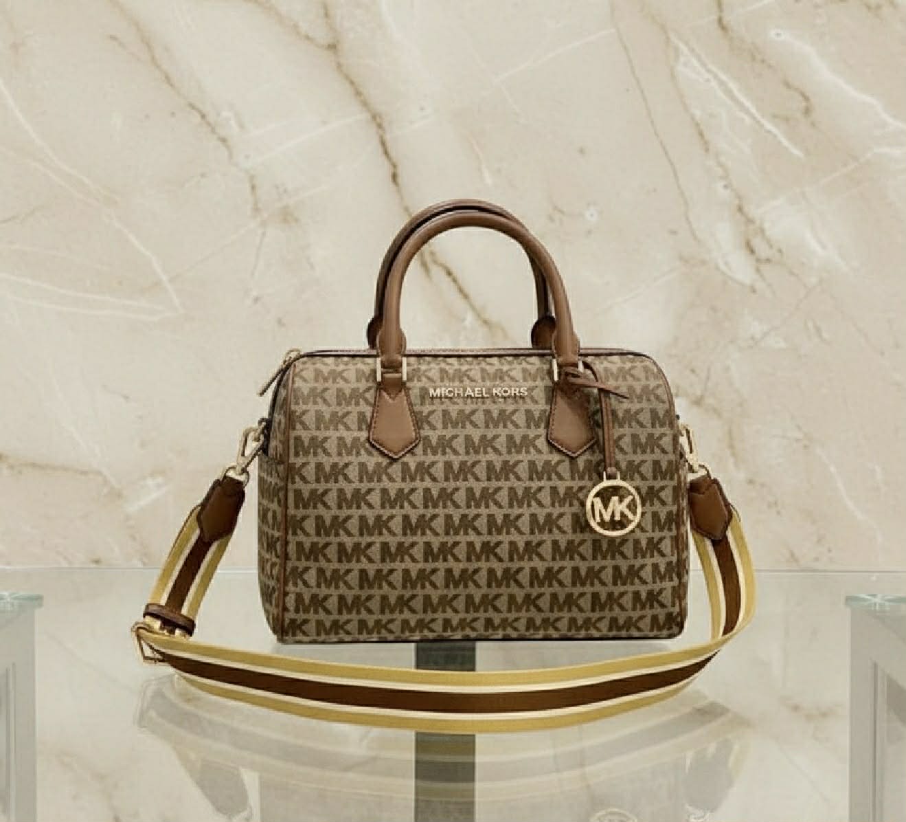 BUNDLE ‼️ MICHAEL KORS BEDFORD DUFFLE LARGE IN SIGNATURE JACQUARD & MEDIUM BIFOLD CORNER ZIP WALLETS