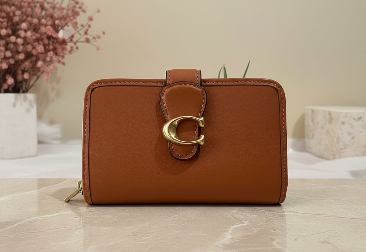 SALE ‼️‼️COACH TABBY MEDIUM BIFOLD CORNER ZIP COIN ( FROM BOUTIQUE STORE ) WITH CREASE -