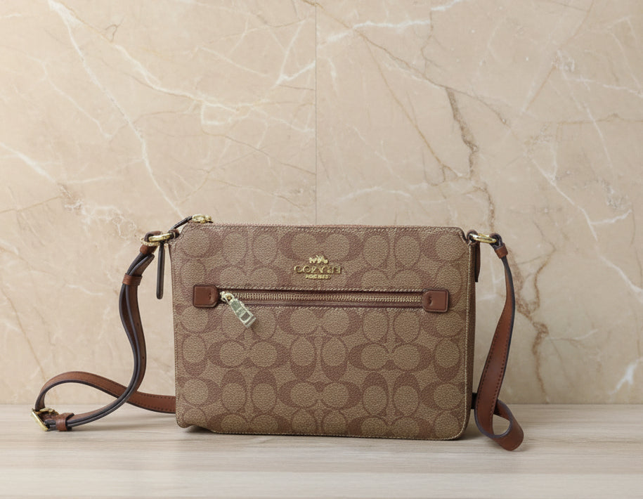 COACH GALLERY FILE CROSSBODY IN SIGNATURE CANVAS - KHAKI BROWN