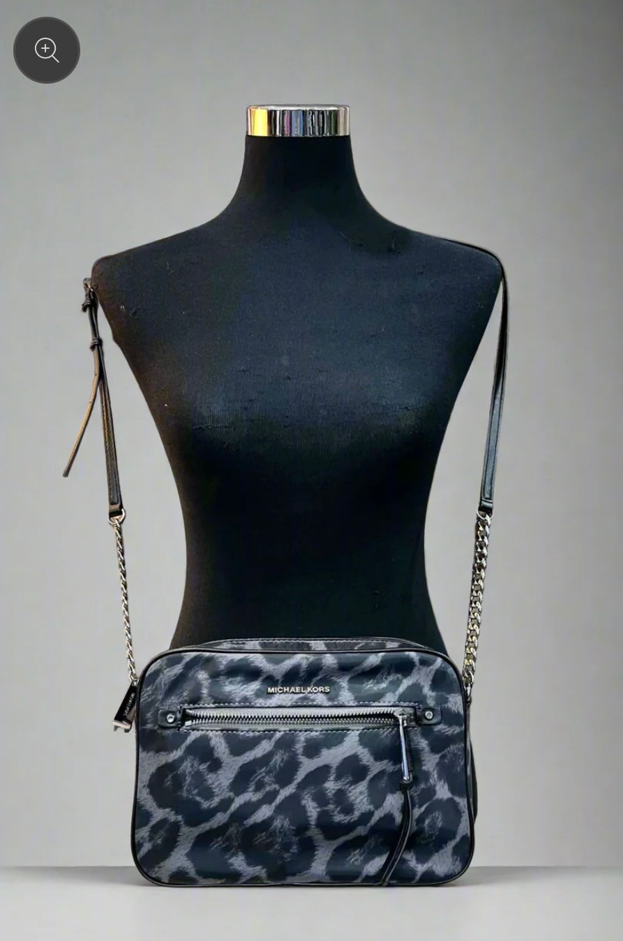MICHAEL KORS EW JET SET NYLON CHAIN CROSSBODY - BLACK/GREY GUN METAL