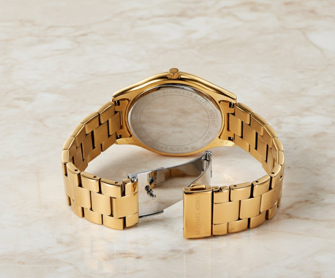 وجه كبير سليم من مايكل كورس