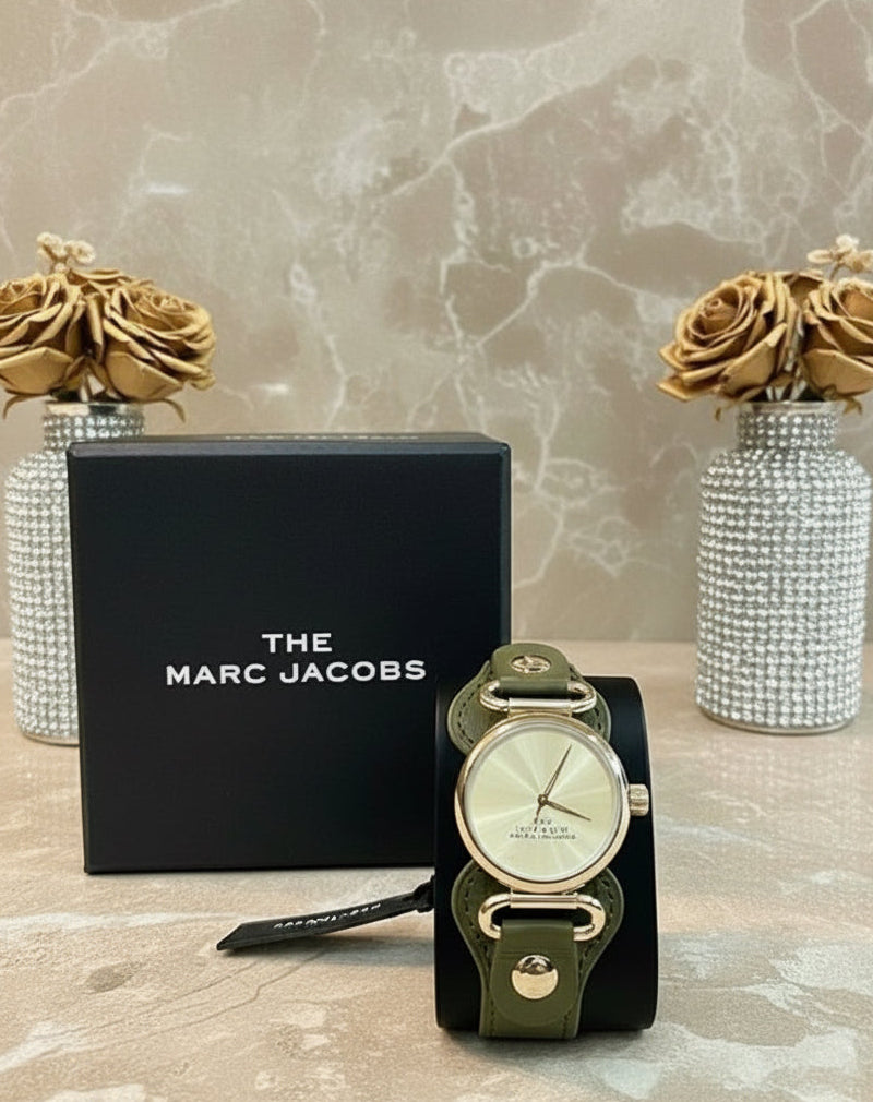MARC JACOBS CUFF LEATHER WATCH