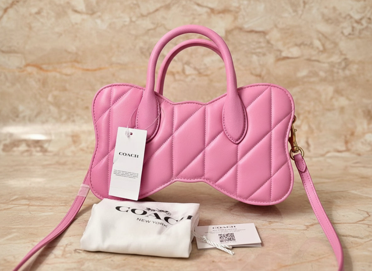 حقيبة كتف من قماش كوتش مزينة بتطريز